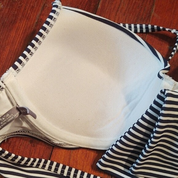 Aerie Bridget Navy and White Halter Neck Bikini Top Sz 36B - Picture 6 of 10